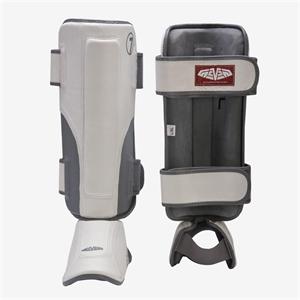 Seven Fightgear Stand-up Shin Guards